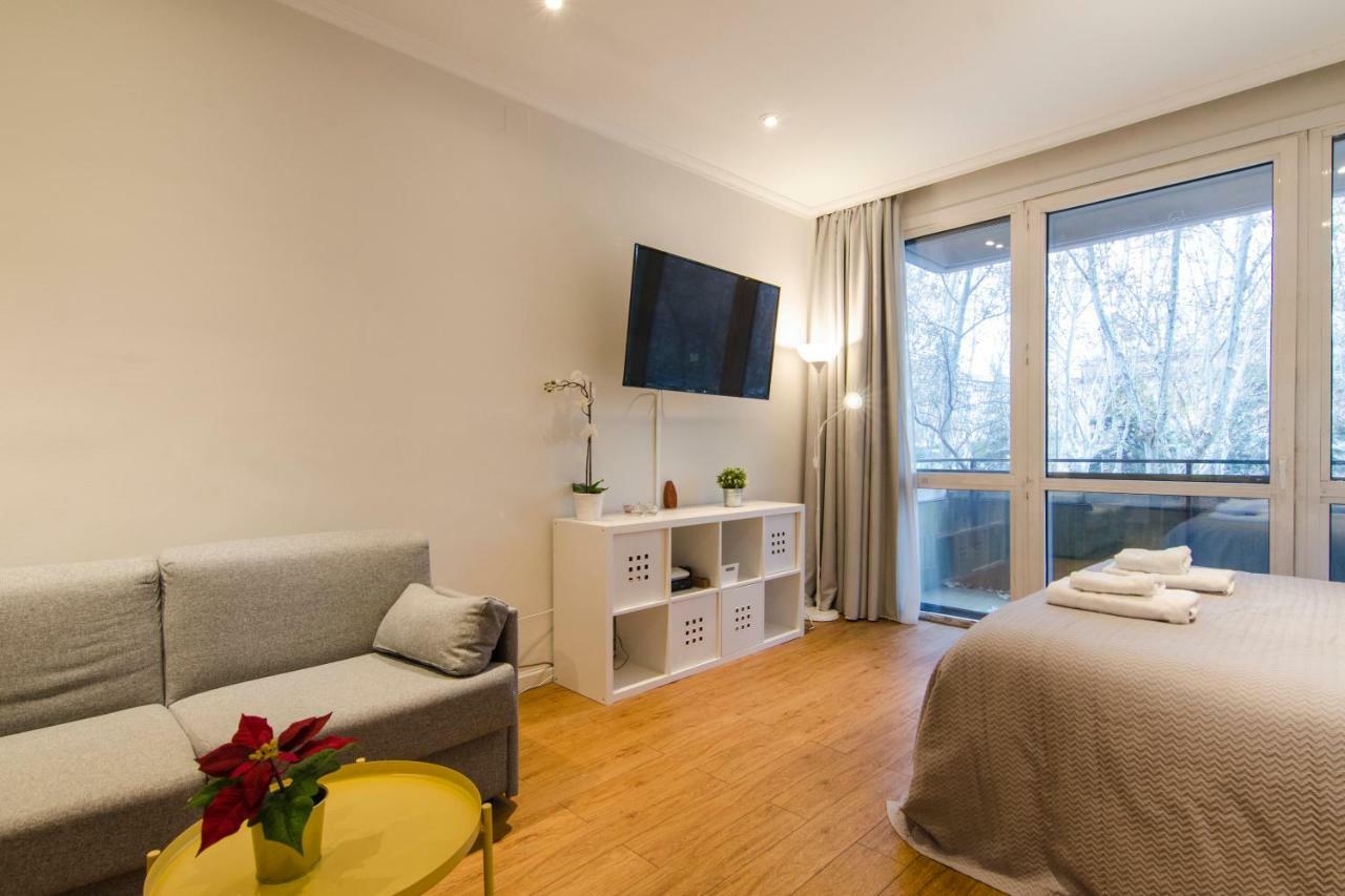 Apartamento Paseo Del Prado 16-105 *