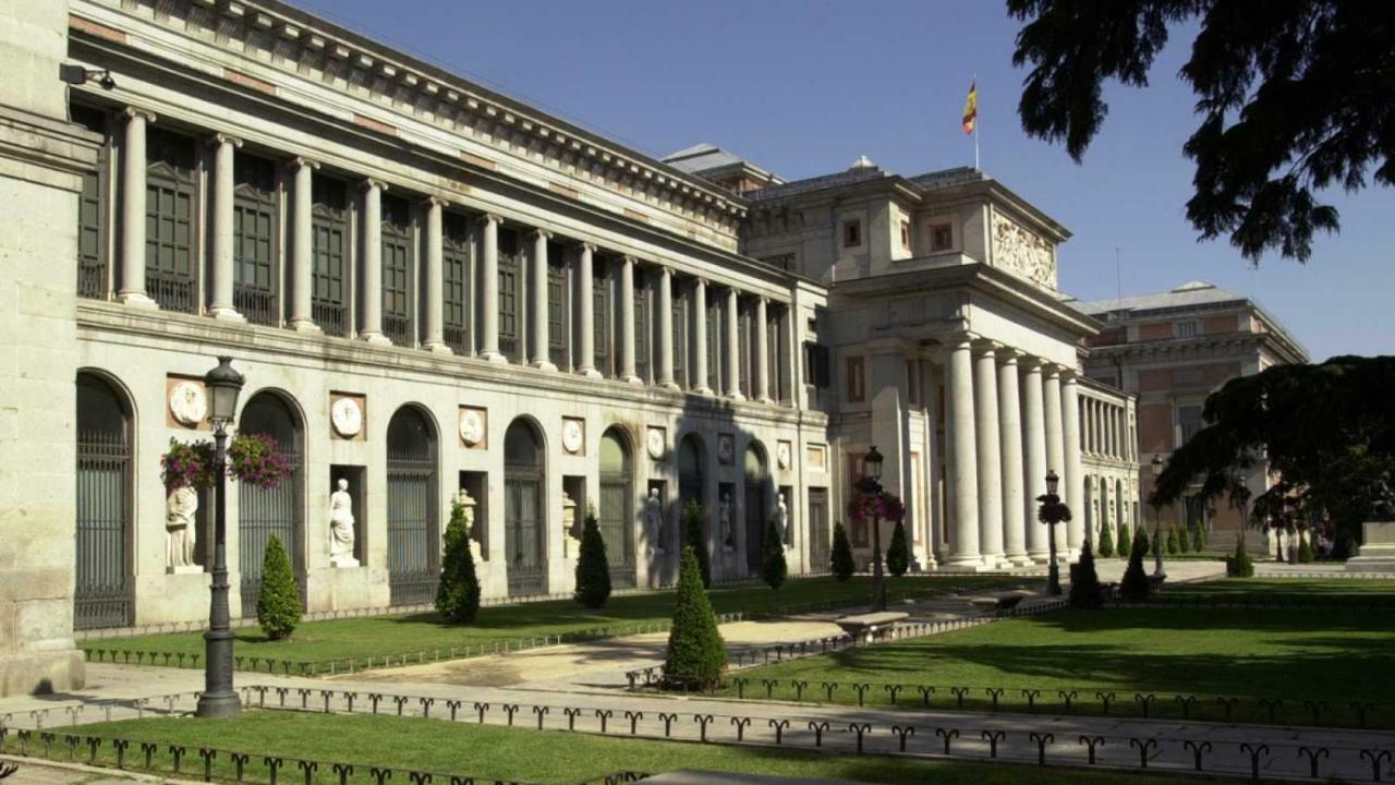 Apartamento Paseo Del Prado 16-105 Madrid